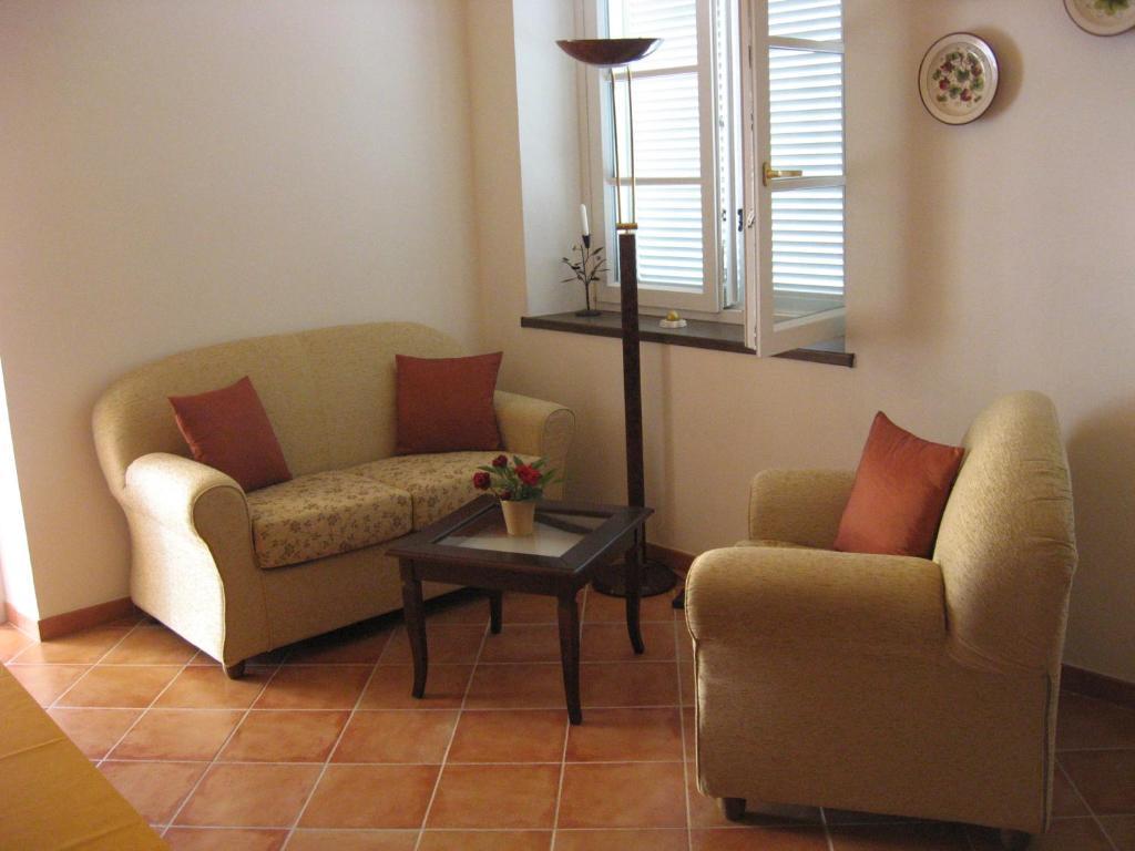 Agriturismo Cascina Serra Cossano Belbo Δωμάτιο φωτογραφία